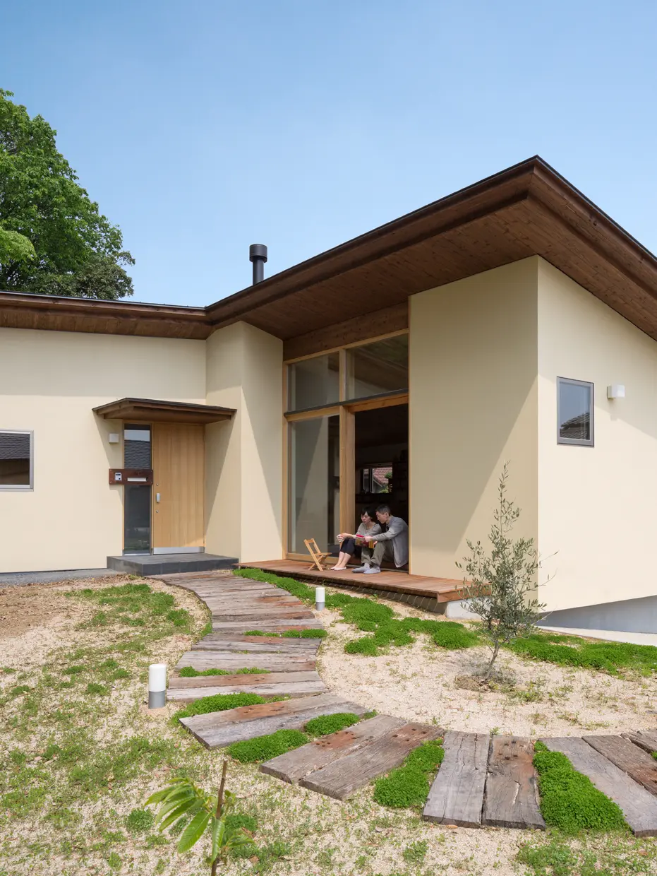 HOUSE W